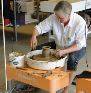 Lena ved drejeskive 300